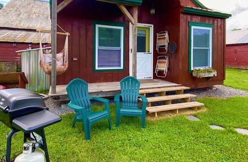 Hyde Park Cabin | Tiny House at Stony Brook Farm