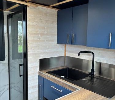 Saulges Ski Chalet | Tiny House au coeur d'une petite cité de caractère à Saulges
