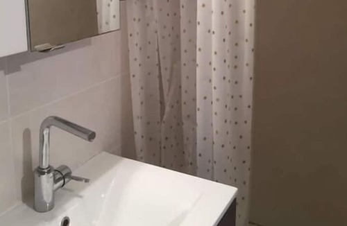 Le Chesnay Apartment | Tiny House Avec Terrasse