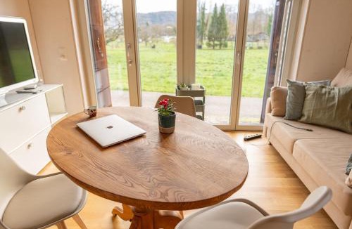 Brugg House | Tiny House Chez Claudine - Relaxen, Workspace, Nähe Thermen, Netflix, free Parking & Wifi