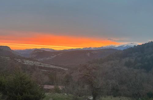 Cubieres-sur-Cinoble Ski Chalet | Tiny House en bois