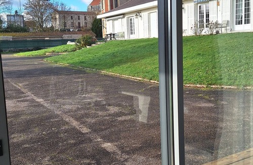 Toul House | Tiny house facing the Toul marina