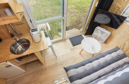 Pukehina Apartment | Tiny House -Farm- · Rural Couples Retreat