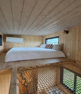 Naujan-et-Postiac Other | Tiny House