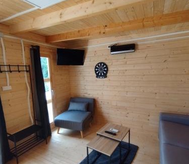 Saint-Florent-sur-Cher Ski Chalet | Tiny house toute équipée avec jardin