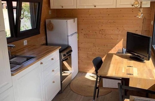 Saint-Just-de-Claix House | Tiny house and terrace on the island