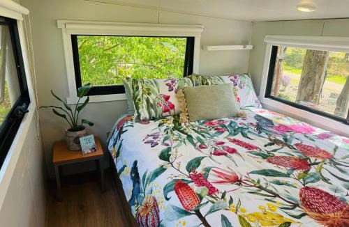 Glenrowan Apartment | Tiny House Glenrowan - Kingfisher Eco Retreat