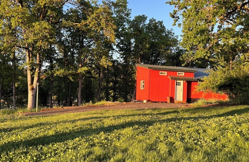 Molalla Cabin | Tiny House in a Quiet Oak Grove