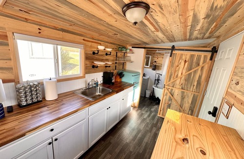 Ruch Apartment | Tiny House in Jacksonville