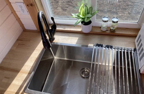 Pompeys Pillar Apartment | Tiny House in the country, close to Billings