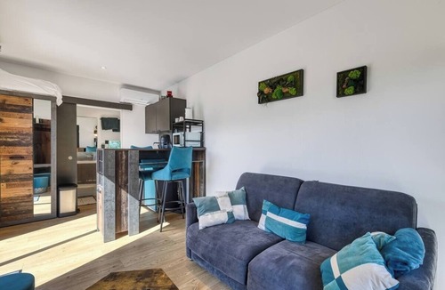 Aix-les-Bains Apartment | Tiny House in the hills above Aix Les Bains, 20 minutes from skiing and 10 minutes from the lake!