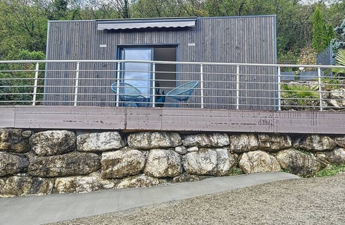 Aix-les-Bains Apartment | Tiny House in the hills above Aix Les Bains, 20 minutes from skiing and 10 minutes from the lake!
