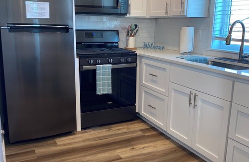 Hayesville Cottage | Tiny House on 49th Ave NE Salem, Oregon