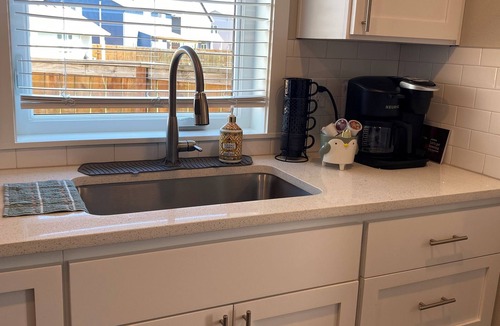 Hayesville Cottage | Tiny House on 49th Ave NE Salem, Oregon