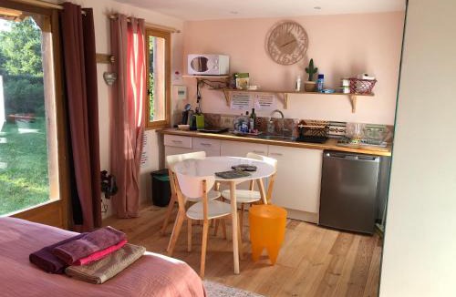 Saints-en-Puisaye Ski Chalet | Tiny-House sous les arbres et les oiseaux