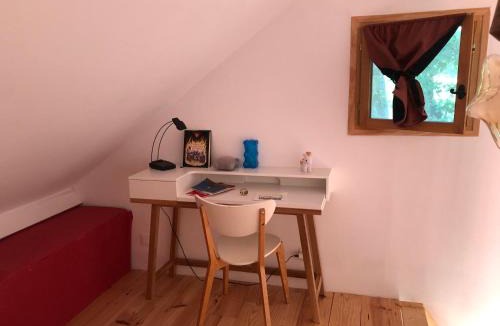 Saints-en-Puisaye Ski Chalet | Tiny-House sous les arbres et les oiseaux