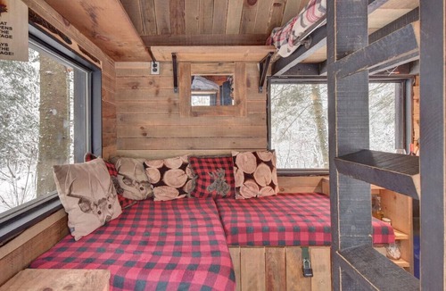 Saint-Faustin-Lac-Carre Cabin | Tiny House | Tremblant | 2ppl | Electricity | Heat