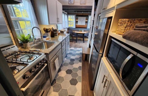 Nellysford Cabin | Tiny Luxury Retreat: Lake, Hikes, Brews & Vines