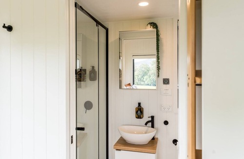 Markwell Cabin | Tiny Madeline Summary