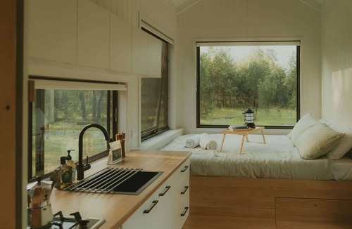 Markwell Cabin | Tiny Madeline Summary