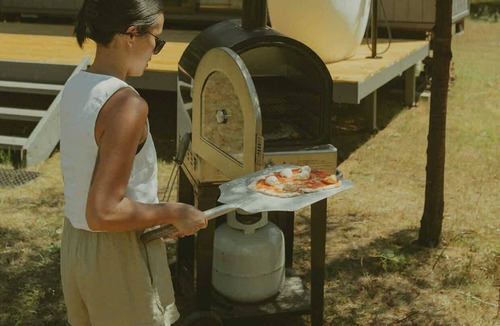 Markwell Cabin | Tiny Madeline Summary