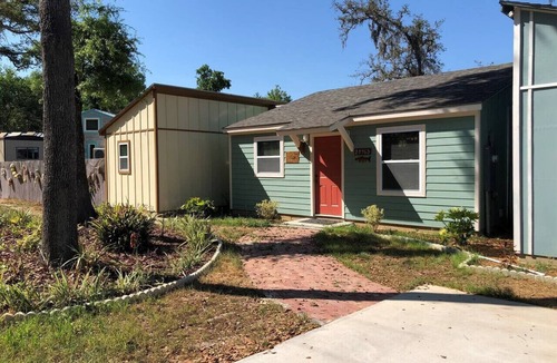 Umatilla House | Tiny Outdoor Village 1