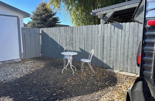 Nampa House | Tiny Retreat by the Park