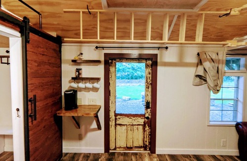 Franklin House | Tiny Rock House