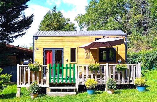 Wasigny House | Tiny somniflore