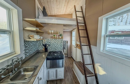 Hammond House | Tiny Timber on Black Lake