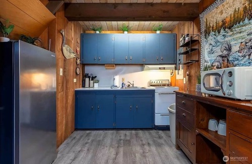 Packwood Apartment | Tiny Timber