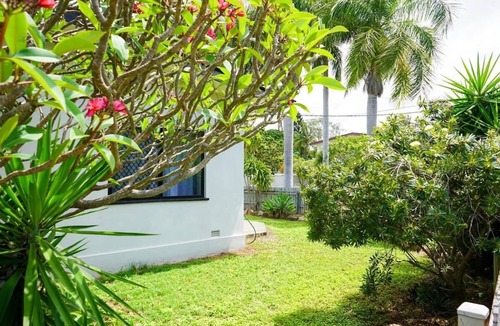 Mundingburra Apartment | Tiny Villa - Fully Self-Contained
