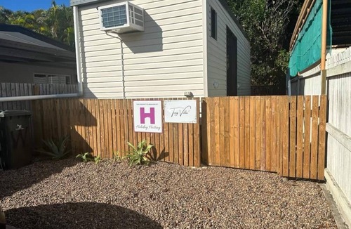 Mundingburra Apartment | Tiny Villa - Fully Self-Contained