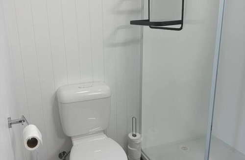 Mundingburra Apartment | Tiny Villa - Fully Self-Contained