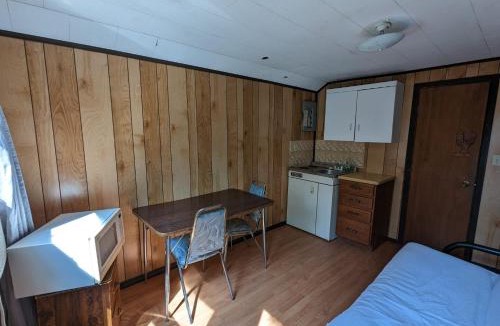 Wasaga Beach House | Tiny Wood Cottage 12