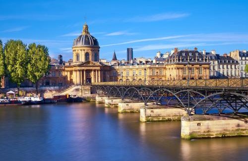 Saint-Germain-des-Pres Apartment | TinyHouse Inn Saint-Germain-des-Près