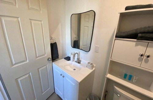 Odessa Apartment | Tinyhouse with AC and laundry area. Near Ector County Coliseum