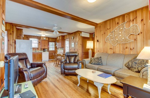 Pawleys Island Cottage | Tip Ellen on Pawleys Island - Second Row, Pet Friendly