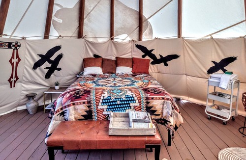 Lewisburg Cabin | Tipi Creek Glamping With Hot Tub