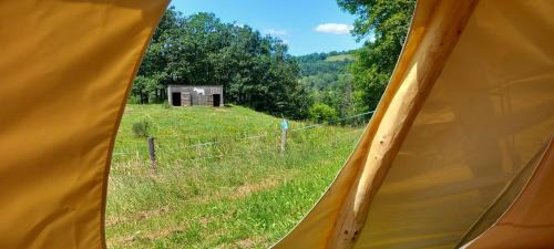 Saint-Etienne-de-Chomeil Other | Tipi Immersion Nature