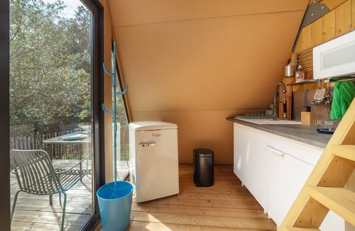 Le Boulou Cottage | Tipi Lodge Glamp 'Marguerite' with Nordic Bath, Private Terrace, and Air Conditioning