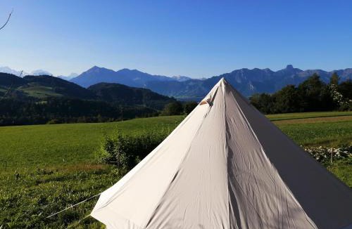 Fahrni Other | Tipi Zelt mit Bergsicht
