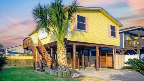 Leeward Sands House | Tipsy Flipper by AvantStay
