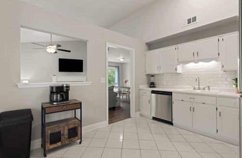 Brunswick House | Tipsy Turtle - New Listing