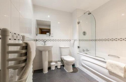 Tipton Apartment | Tipton 2 bed apartment