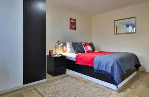 Tipton Apartment | Tipton 2 bed apartment
