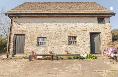 Bedwas Trethomas & Machen House | Tipyn Bach