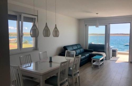 Povljana Apartment | TIRKIZ on the beach