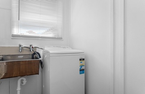 Tirohanga House | Tirohanga Beach Escape