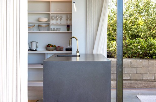 Ostend House | TIROHANGA LUXURY | Coast & Country |